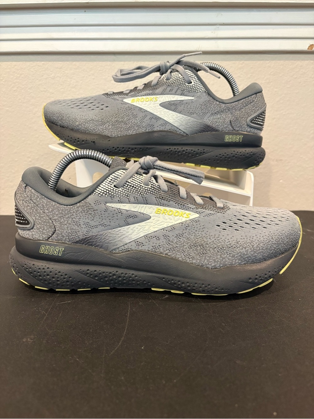 Brooks Ghost 16 Men's Size 8.5 4E Extra Wide Grey Running Shoes 1104184E040